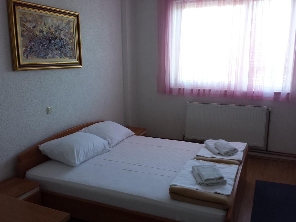 Hotel Stari Grad Ilma Bosanska Krupa Habitación foto