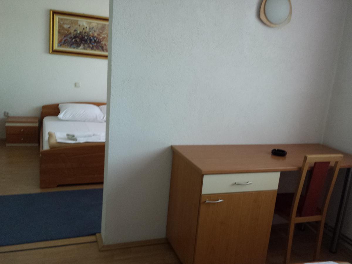 Hotel Stari Grad Ilma Bosanska Krupa Habitación foto